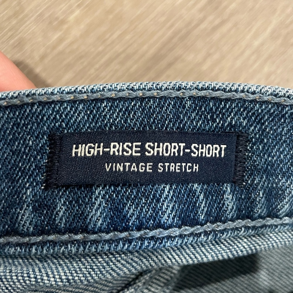 Hollister High Rise Short Short - Picture 3 of 5
